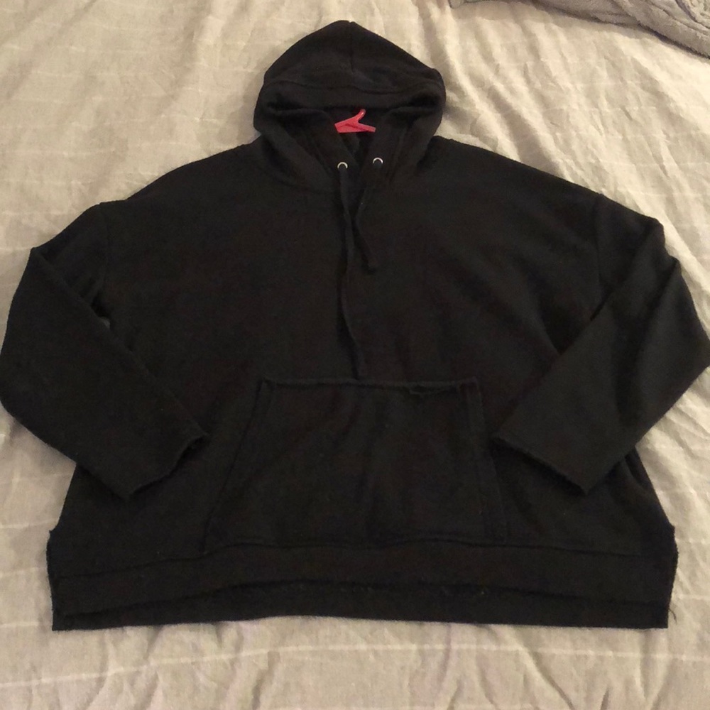 Black baggy workout sweatshirt with hood